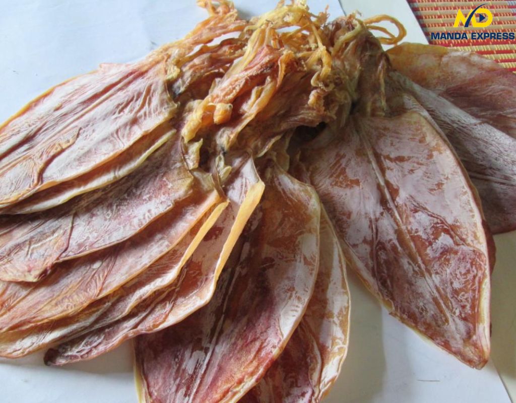 Vận chuyển khô mực và giao đến Mỹ