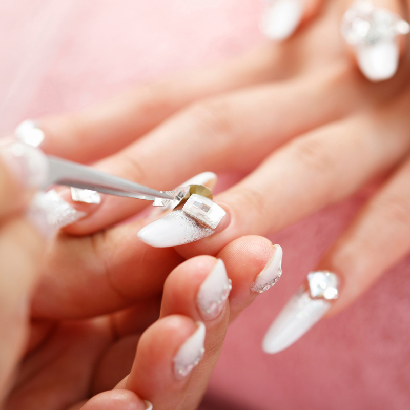 Gửi dụng cụ làm nail đi Úc