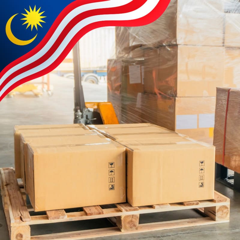 Hàng hóa được đóng gói gửi đi Malaysia