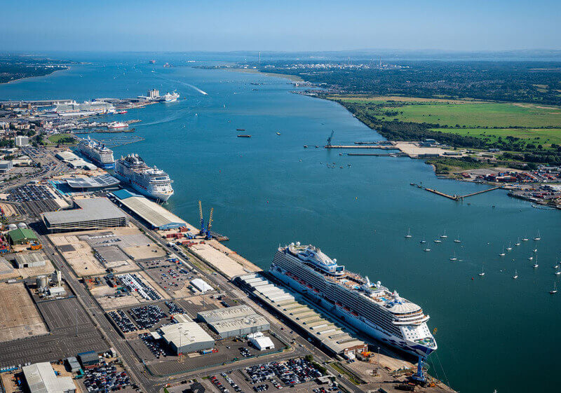 Cảng Southampton của Anh