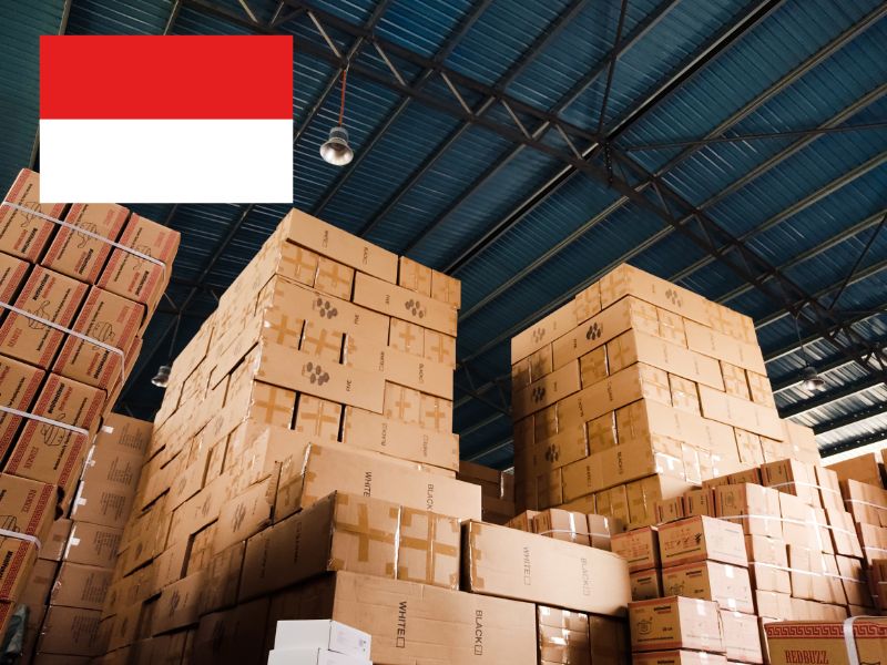 Các thùng hàng hoá gửi đi Indonesia