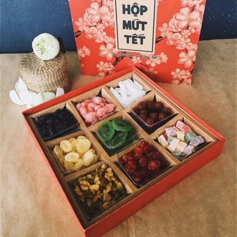 Hộp bánh mứt Tết